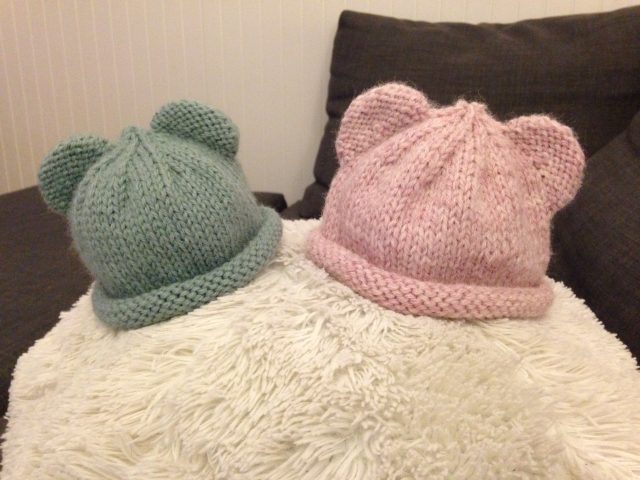 Babies Knitted Bear Hat 2 Colours 